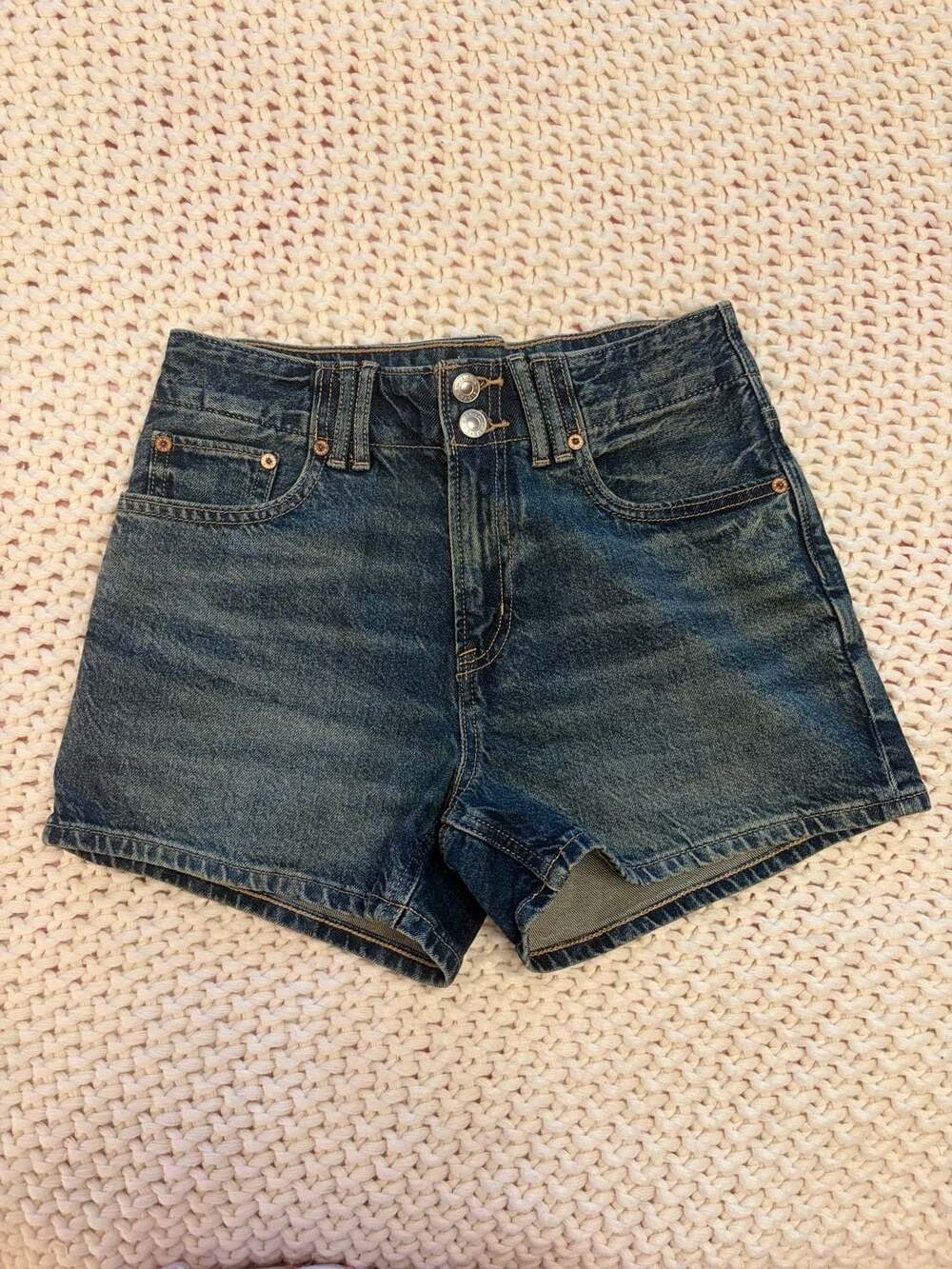 American Eagle Strigid Super High-Waisted Relaxed Denim Shorts